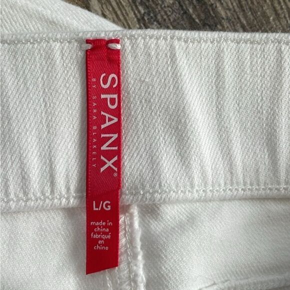 SPANX Flare White Jeans Reflect Your Style!  Size Large $148 - Picture 11 of 13